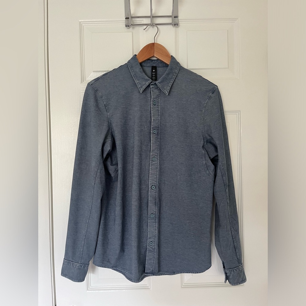 Men’s Lululemon Button Down